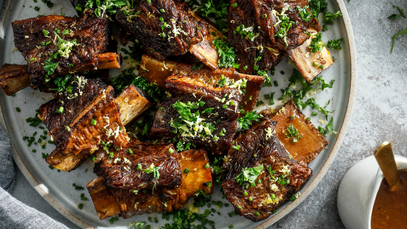 Garlic & Red Wine Short Ribs: Stovetop to Slow Cooker Guide